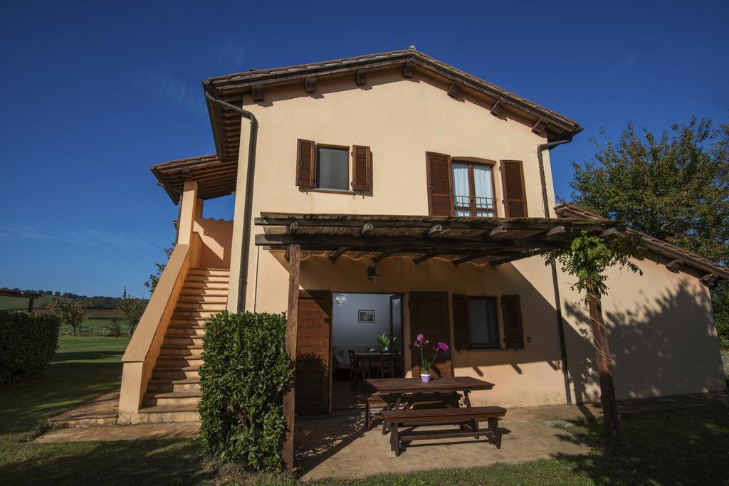 Agriturismo Olmo Bello Capodimonte Exterior foto